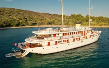 Bellezza by Custom Made – Private Superyacht Charter in Zadar