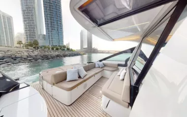 5X White by Pershing – Private Motor Yacht Charter in Abu Dhabi
