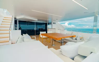 Sea-Renity by Horizon – Private Superyacht Charter in the Turks and Caicos