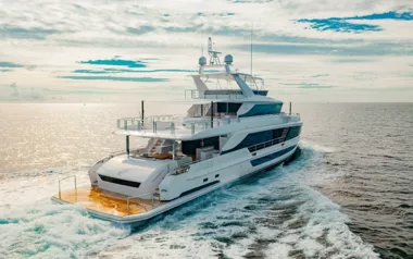 Sea-Renity by Horizon – Private Superyacht Charter in the Turks and Caicos