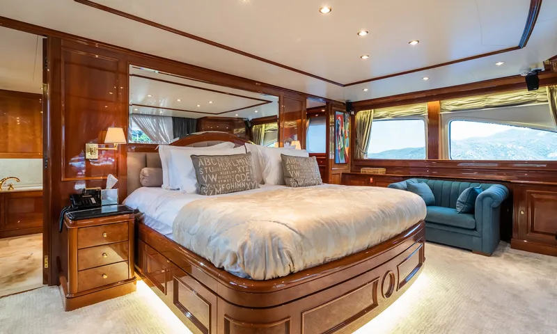 Amadea image 50