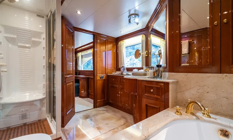 Amadea image 52