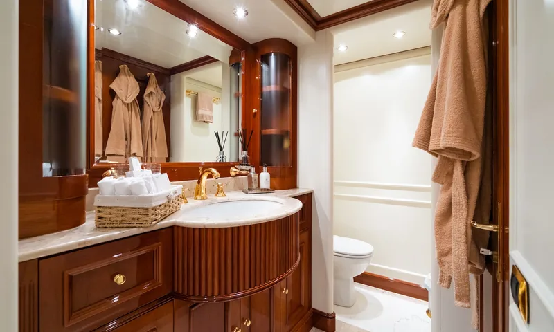 Amadea image 60