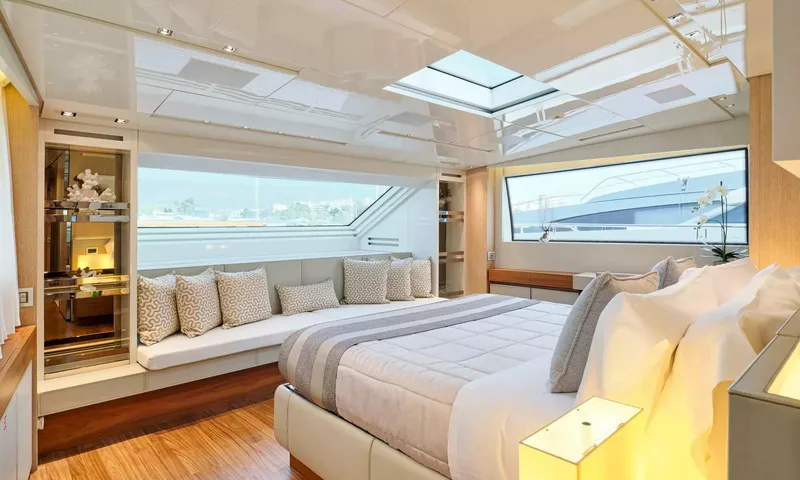 Golden Yacht image 5