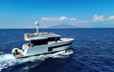 Mariu D by Sundeck Yachts – Private Motor Yacht Charter in Naples