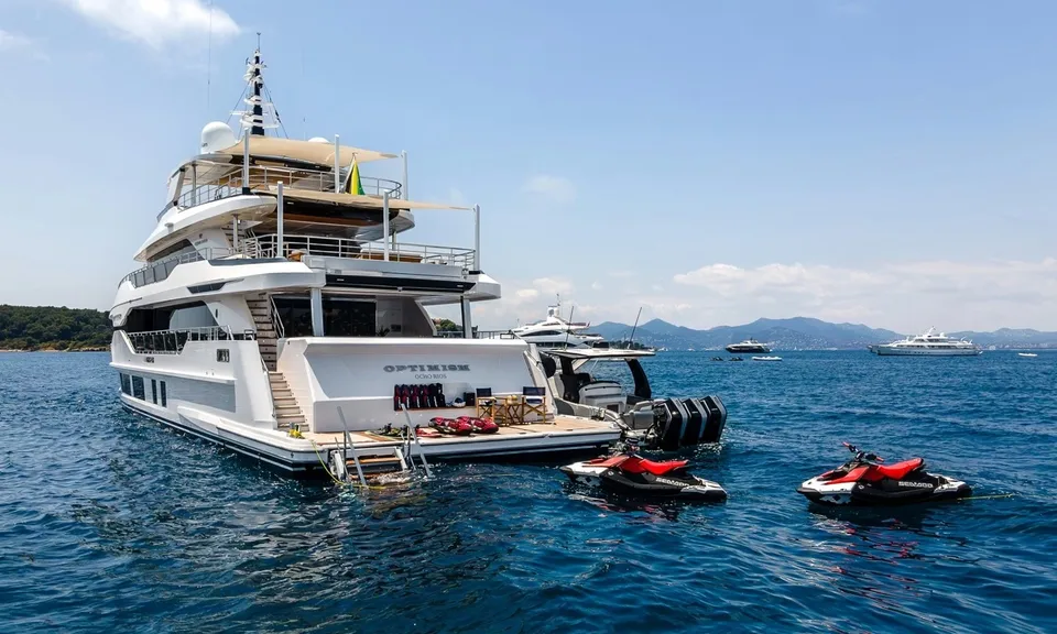 Optimism, 2024 Majesty Yachts Majesty 120, photo 6