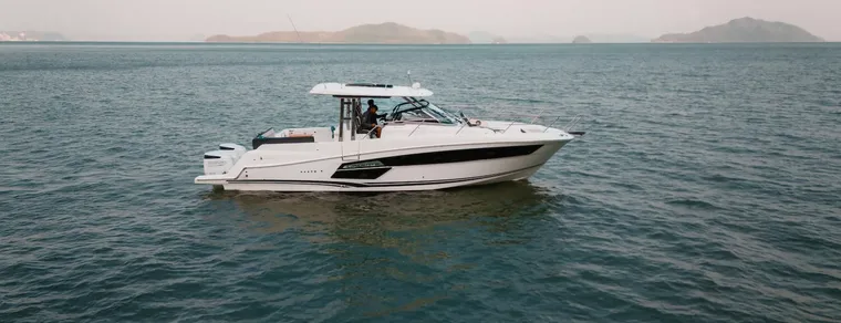 Jeanneau yacht available to charter