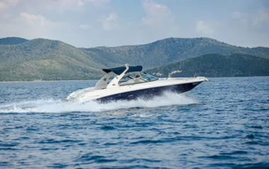 Madam Ho by Sea Ray – Private Power Boat Charter in Phuket