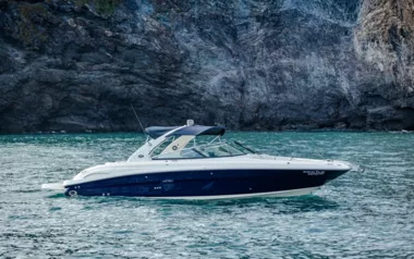 Madam Ho by Sea Ray – Private Power Boat Charter in Phuket