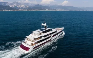 Quinta Essentia by Vripack – Private Superyacht Charter in Male