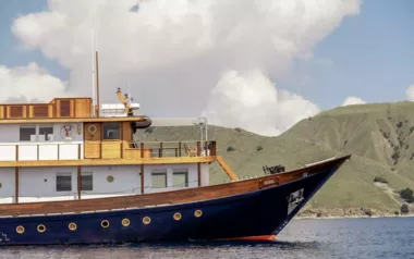 Rebel by Konjo Boat Builders – Private Superyacht Charter in Komodo