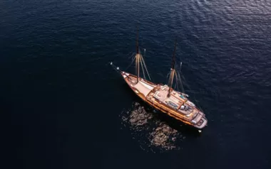 Vela by Sulawesi Builders – Private Superyacht Charter in Bali