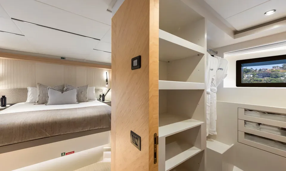Bluestone, 2023 Majesty Yachts, photo 19