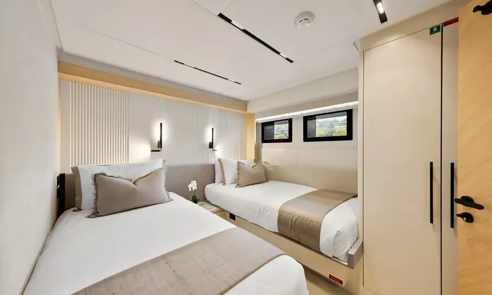 Bluestone, 2023 Majesty Yachts, photo 22