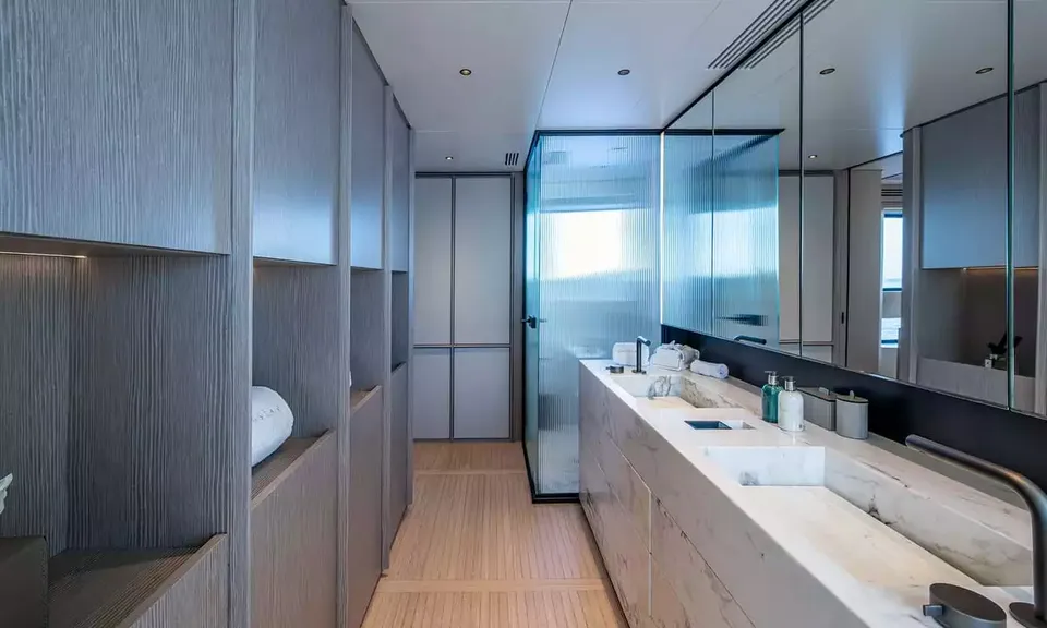 King's Lair, 2023 Benetti Oasis 34M, photo 12