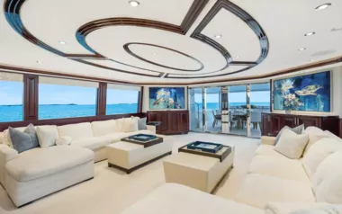 Lucky Lady by Westport – Private Superyacht Charter in Aruba