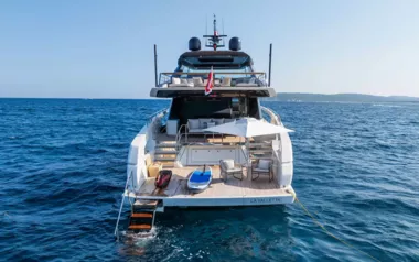 Fitline by Sanlorenzo – Private Motor Yacht Charter in St Tropez