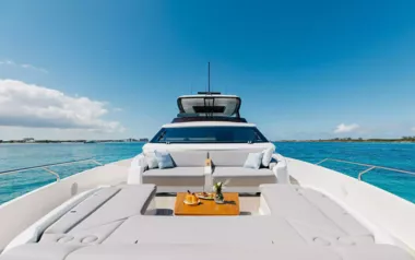 5 Palms by Ferretti – Private Superyacht Charter in the Turks and Caicos