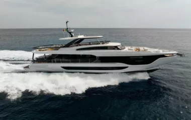 Viva II by Azimut – Private Superyacht Charter in Split