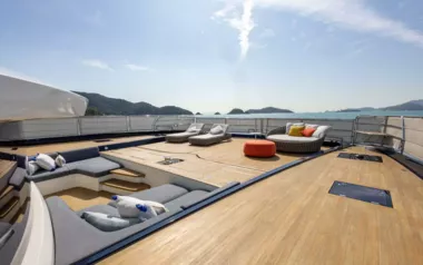 Mio Porcellino by Lagoon – Private Power Catamaran Charter in Aberdeen