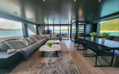 SL90 by Sanlorenzo – Private Motor Yacht Charter in Hong Kong