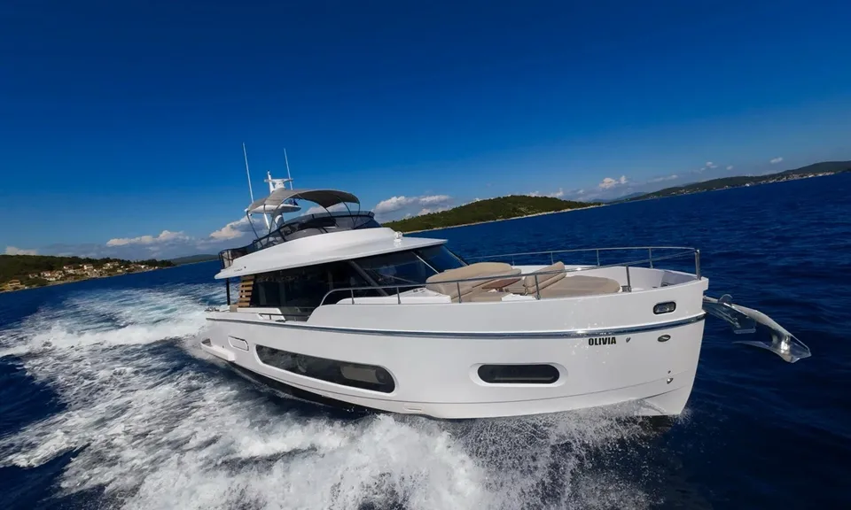 Olivia I, 2025 Azimut Magellano 60, photo 3