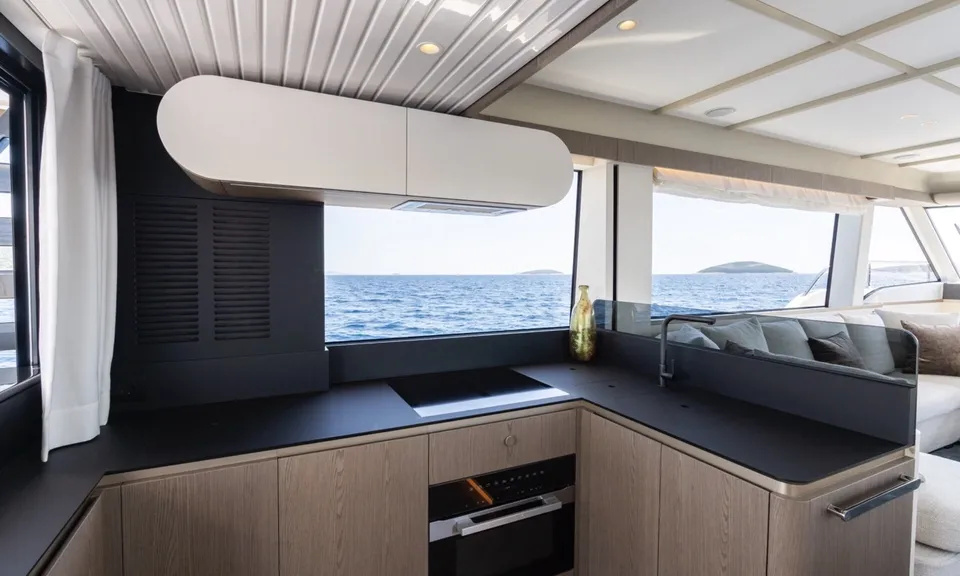 Olivia I, 2025 Azimut Magellano 60, photo 10