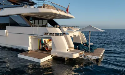 Vauban: Stern with open garage holding water toys and a lounge platform with parasol