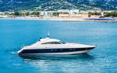 Martiniky II by Princess – Private Power Boat Charter in Amalfi