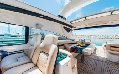 Martiniky II by Princess – Private Power Boat Charter in Amalfi