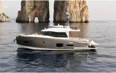 Magellano by Azimut – Private Power Boat Charter in Sorrento