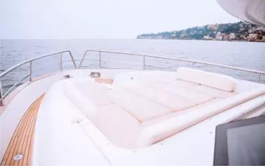 Magellano by Azimut – Private Power Boat Charter in Sorrento