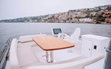 Magellano by Azimut – Private Power Boat Charter in Sorrento