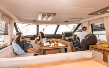 Magellano by Azimut – Private Power Boat Charter in Sorrento