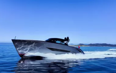 Chica Brava by Wajer – Private Power Boat Charter in Mallorca
