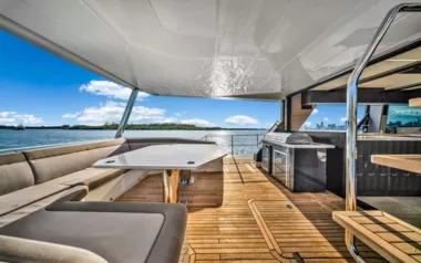 Optimus Prime by Galeon – Private Motor Yacht Charter in the USA