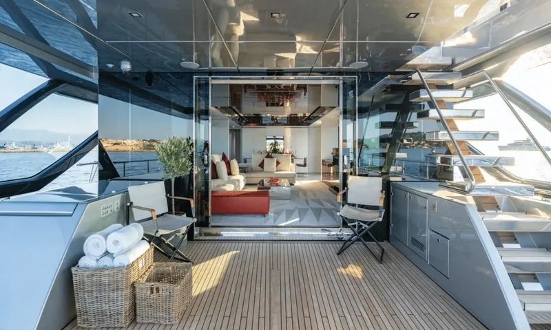 Bella Donna image 12