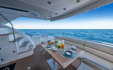 Polpo by Sunseeker – Private Motor Yacht Charter in Athens