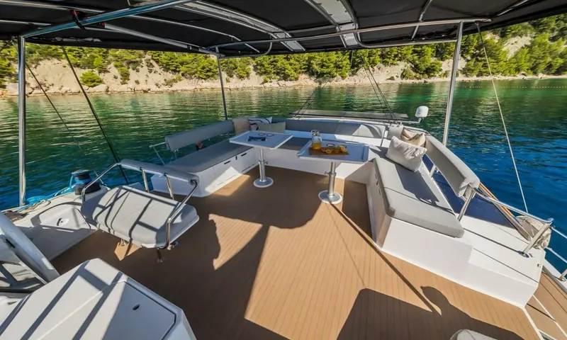 Ocean Lounge image 16