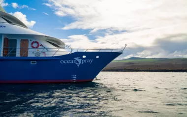 Ocean Spray by Custom Made – Private Motor Yacht Charter in Ecuador