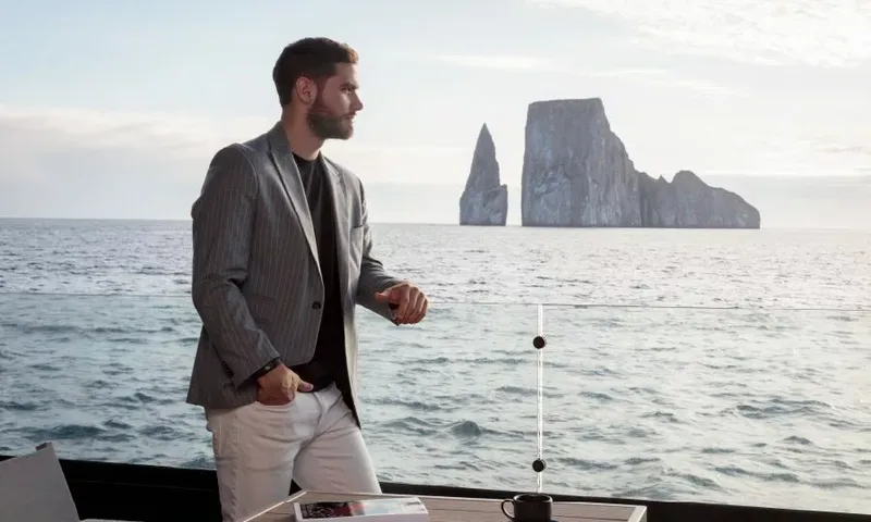 Hermes Catamaran – image 19