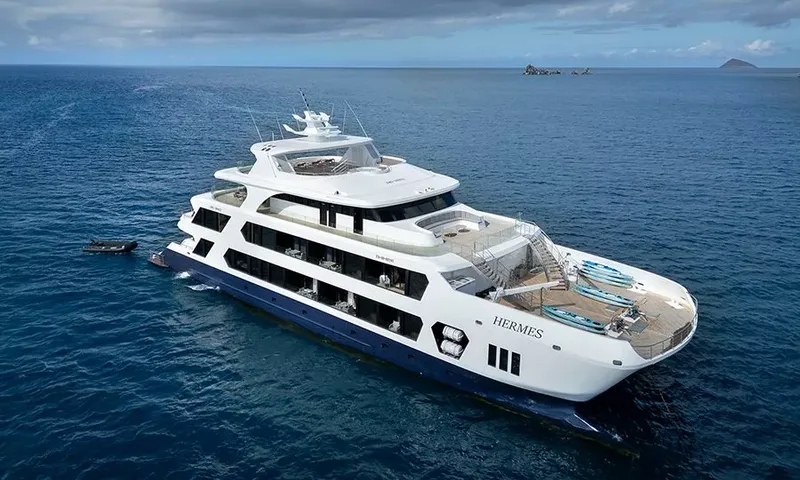 Hermes Catamaran – image 1
