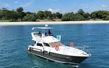 WaveShark II by Sport Cruiser – Private Motor Yacht Charter in Sentosa