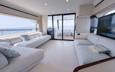 Spysea by Azimut – Private Motor Yacht Charter in the USA