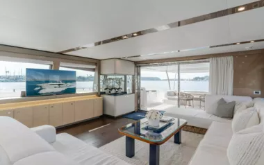 Sol Shine by Ferretti – Private Motor Yacht Charter in the USA