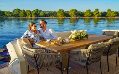 Dalia von Dominator – privater Motoryacht Charter in Split