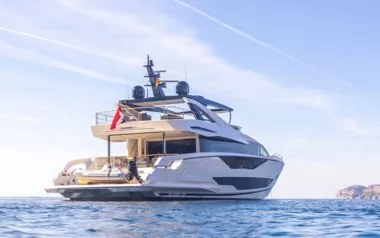 1Lorena by Sunseeker – Private Motor Yacht Charter in the Turks and Caicos