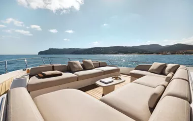 Explora by Azimut – Private Motor Yacht Charter in Italy