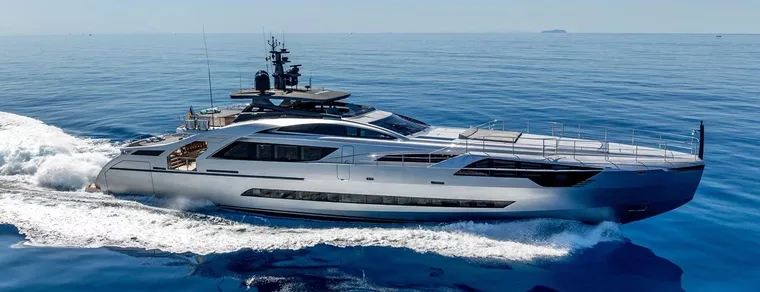 Pershing yate disponible para alquilar