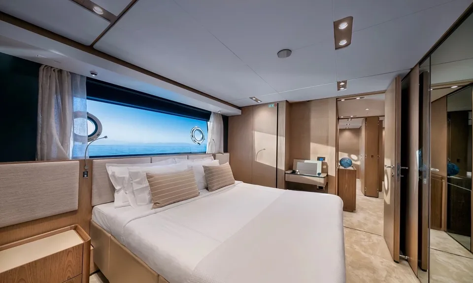 Spica, 2023 Ferretti 1000, photo 15